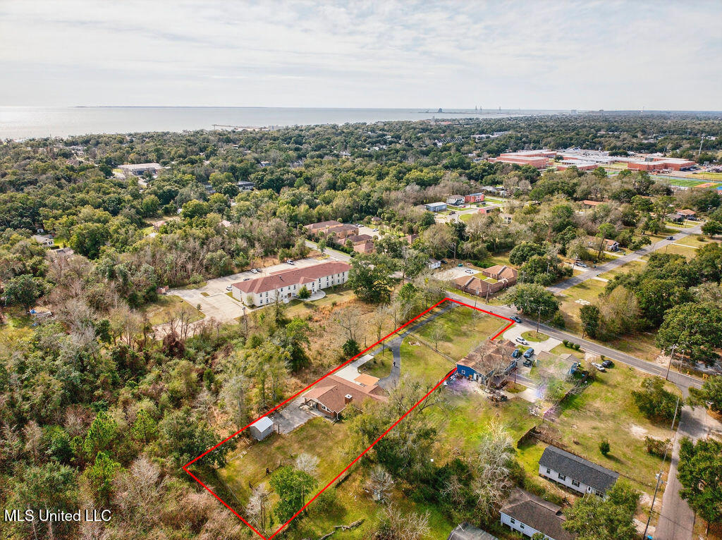 596 Tegarden Road Gulfport, MS 39507 - Photo 4 of 35 596 Tegarden