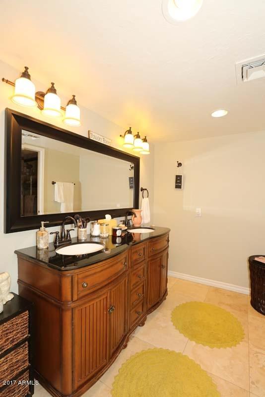 4438 East Camelback Road, Unit 153 Phoenix, AZ 85018 - Photo 28 of 37 Guest Bath