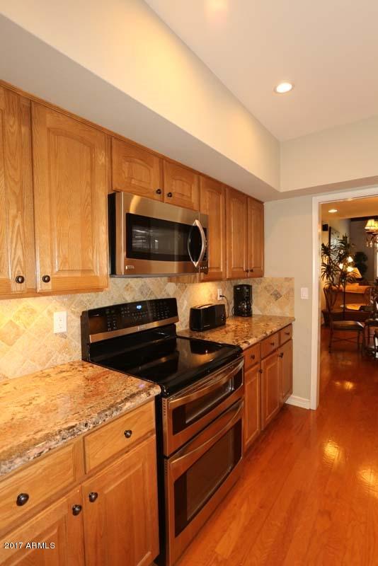 4438 East Camelback Road, Unit 153 Phoenix, AZ 85018 - Photo 8 of 37 Kitchen-Range