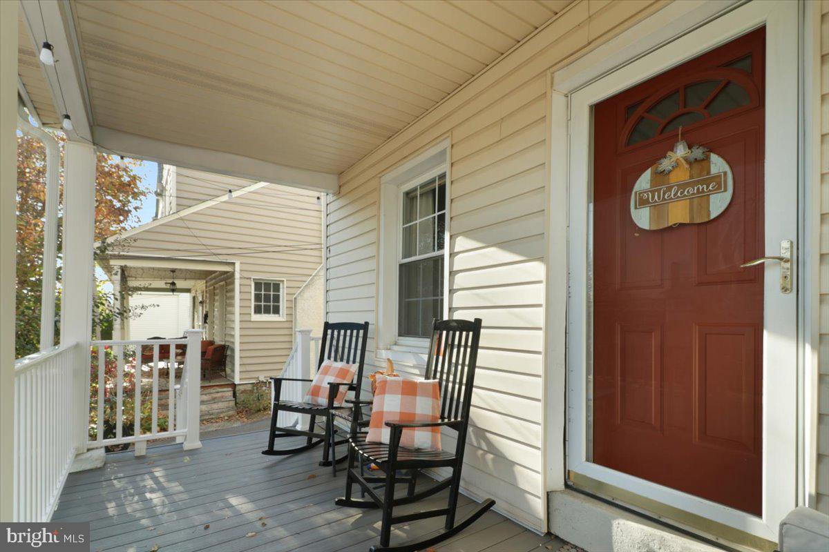 264 Powell Road Springfield, PA 19064 - Photo 3 of 31 Relaxing front porch
