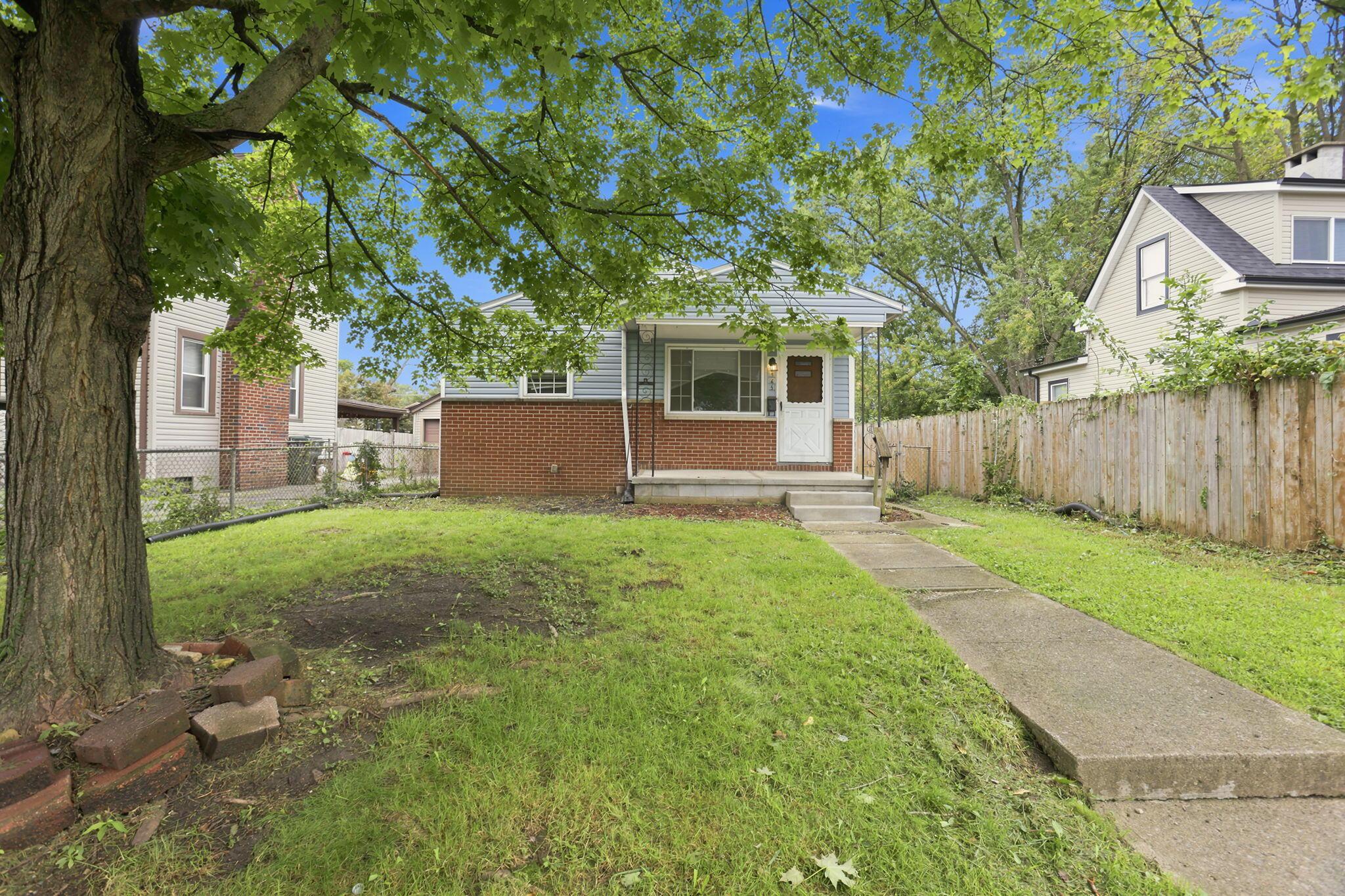 565 South Hampton Road Columbus, OH 43213 - Photo 4 of 39 4-web-or-mls-0D3A8448