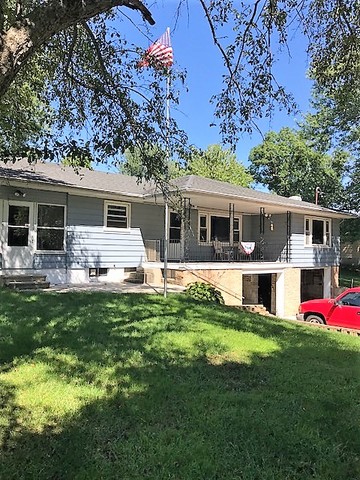 630 Reynoldswood Road Dixon, IL 61021 - Photo 2 of 14