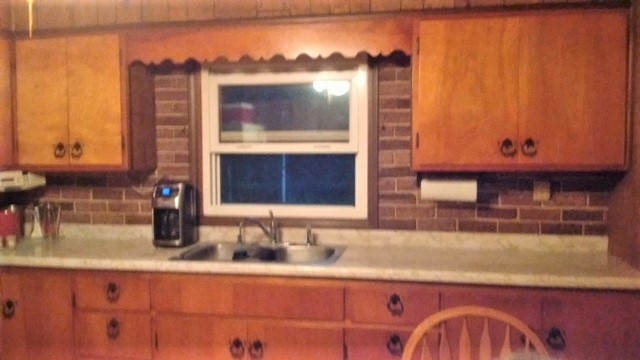 630 Reynoldswood Road Dixon, IL 61021 - Photo 4 of 14