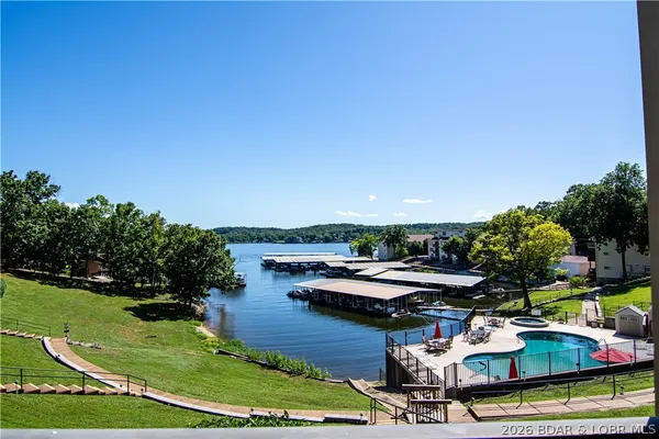 $224,000 | 40 Robinwood Drive, Unit 1C, Lake Ozark, MO 65049