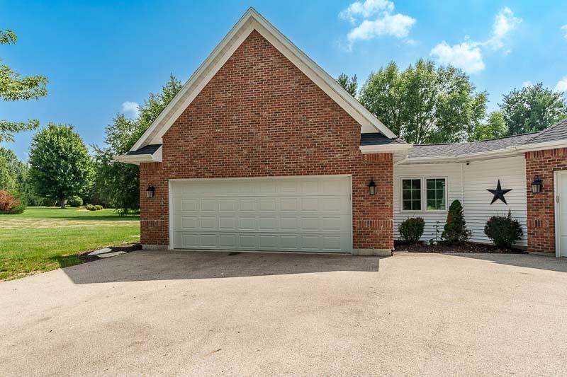 9850 Ridge Way Rockford, IL 61107 - Photo 4 of 84 Gallery Image 4