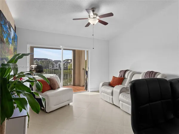 $2,600 | 4460 Northwest 107th Avenue, Unit 3048, Doral, FL 33178
