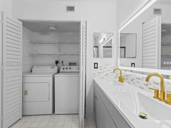 $2,600 | 4460 Northwest 107th Avenue, Unit 3048, Doral, FL 33178