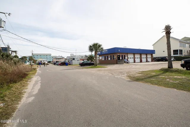 $2,200,000 | 109 Sumter Avenue, Carolina Beach, NC 28428
