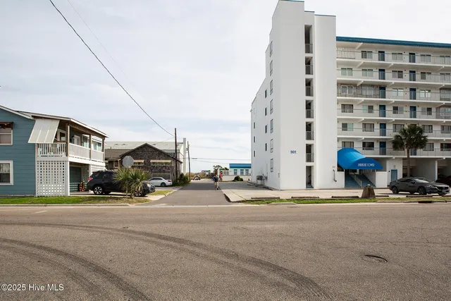 $2,200,000 | 109 Sumter Avenue, Carolina Beach, NC 28428