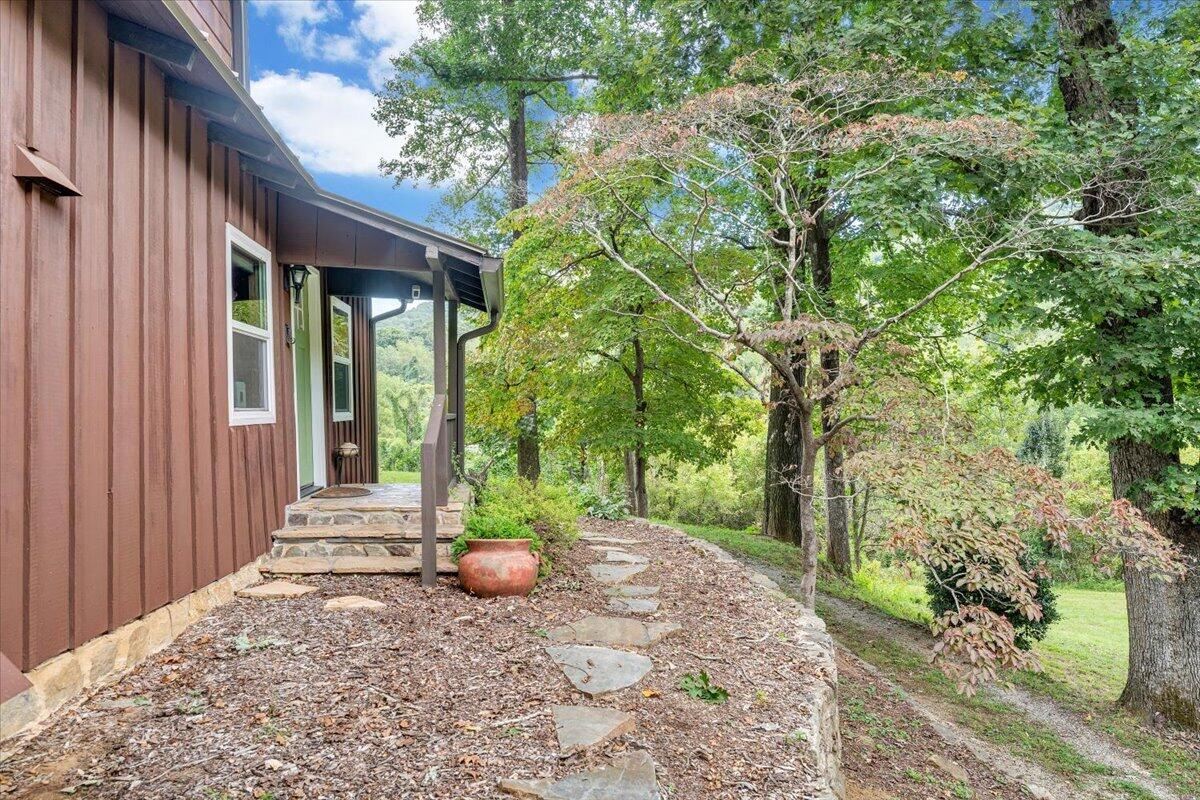 7965 Franklin Road Boones Mill, VA 24065 - Photo 83 of 114 095-MIB09046