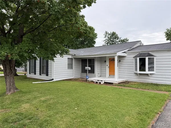 $1,900 | 4048 Blow Street, St. Louis, MO 63116