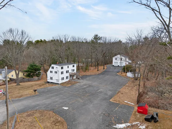 $1,250,000 | 8-10 Bayview Lane, Kittery, ME 03904
