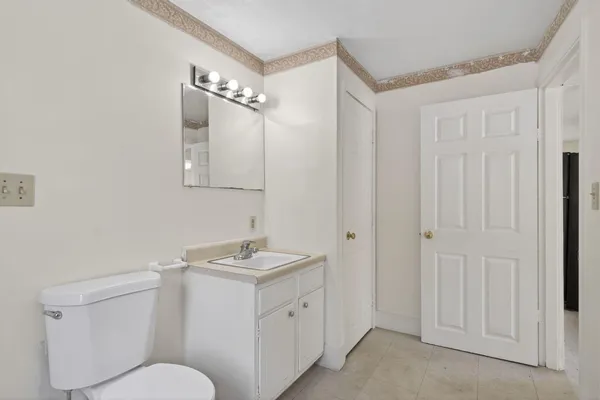 $1,250,000 | 8-10 Bayview Lane, Kittery, ME 03904