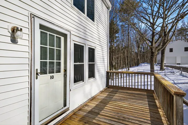 $1,250,000 | 8-10 Bayview Lane, Kittery, ME 03904