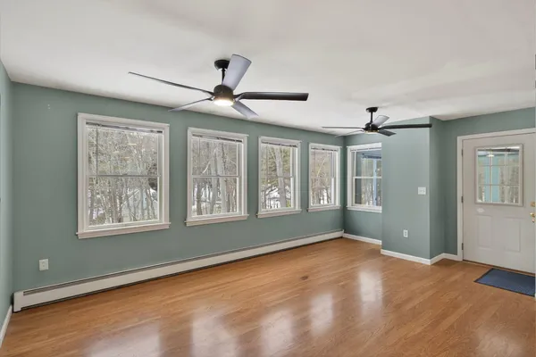 $1,250,000 | 8-10 Bayview Lane, Kittery, ME 03904