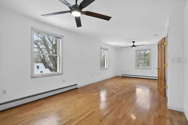 $1,250,000 | 8-10 Bayview Lane, Kittery, ME 03904