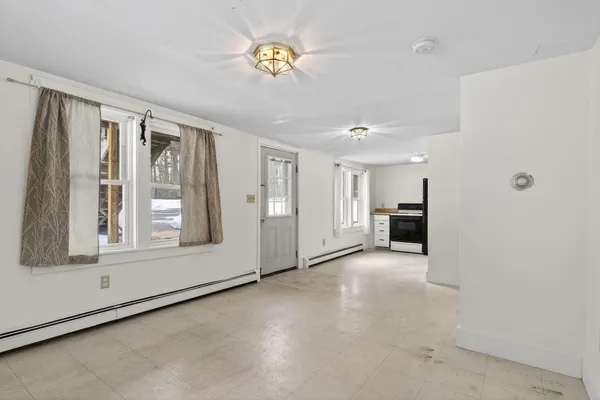 $1,250,000 | 8-10 Bayview Lane, Kittery, ME 03904