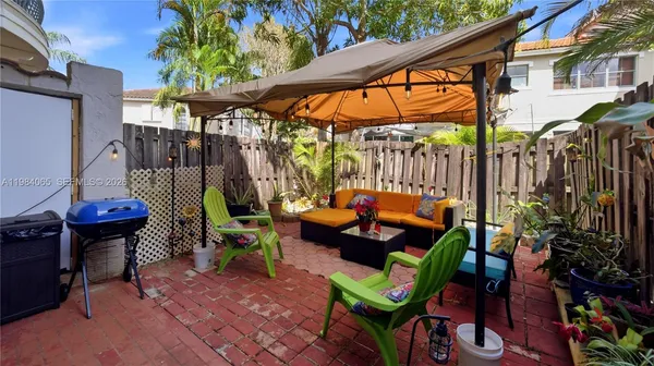 a view of outdoor space yard and patio