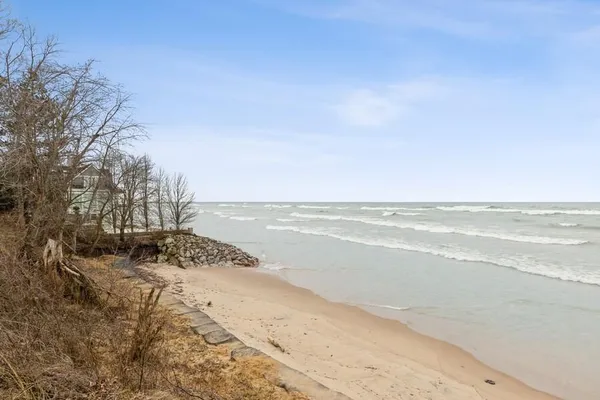$309,000 | 76 Pokagon Trail, New Buffalo, MI 49117