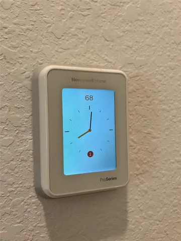 a picture of a black and white photo