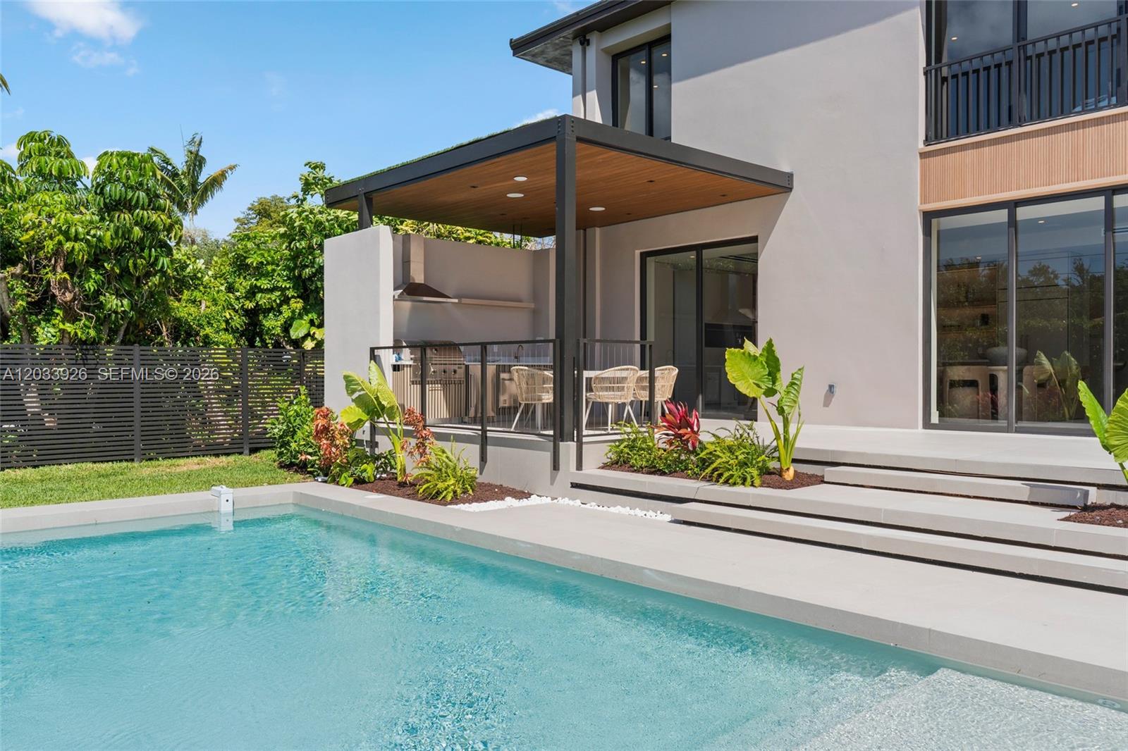 5854 Southwest 30th Street Miami, FL 33155 - Photo 47 of 53