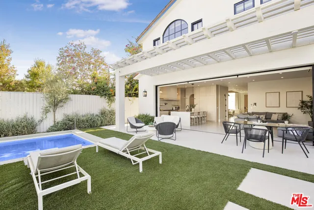 $20,000 | 4324 Camellia Avenue, Studio City, CA 91604