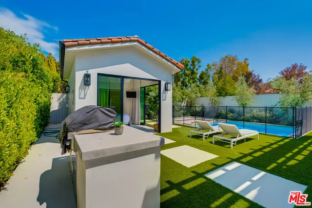 $20,000 | 4324 Camellia Avenue, Studio City, CA 91604