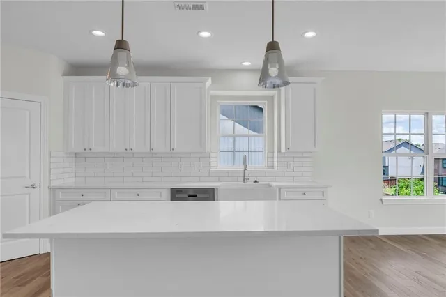 $520,000 | 12501 Parkview Avenue, Kansas City, KS 66109