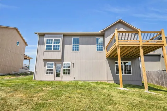 $520,000 | 12501 Parkview Avenue, Kansas City, KS 66109