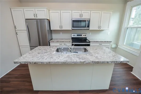 $2,400 | 1407 West Clay Street, Richmond, VA 23220