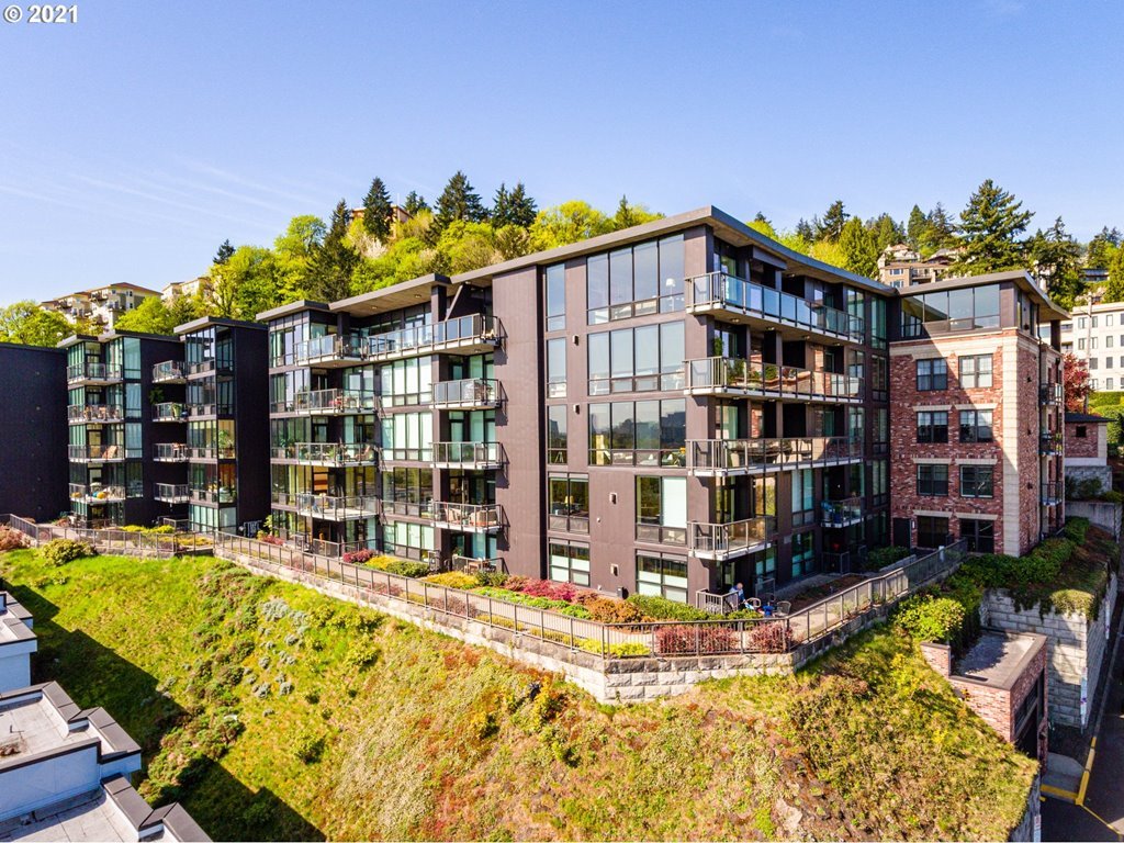 2454 Northwest Westover Road, Unit 5201 Portland, OR 97210 - Photo 1 of 23 Gallery Image 1