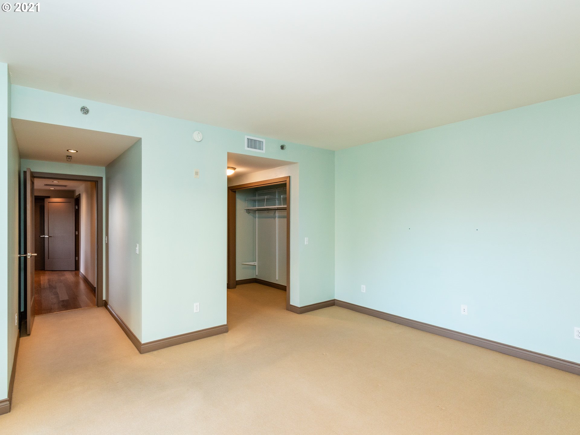 2454 Northwest Westover Road, Unit 5201 Portland, OR 97210 - Photo 14 of 23 Gallery Image 14