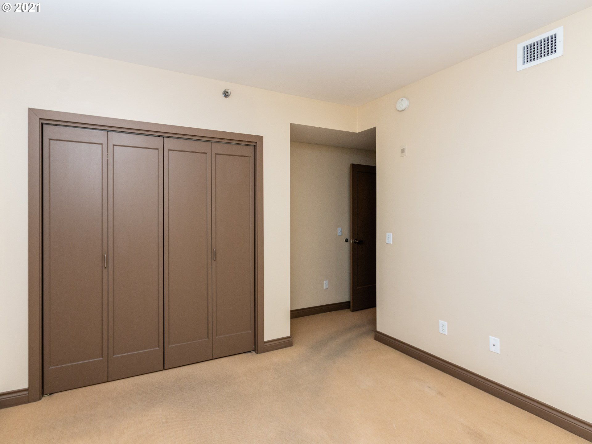2454 Northwest Westover Road, Unit 5201 Portland, OR 97210 - Photo 17 of 23 Gallery Image 17
