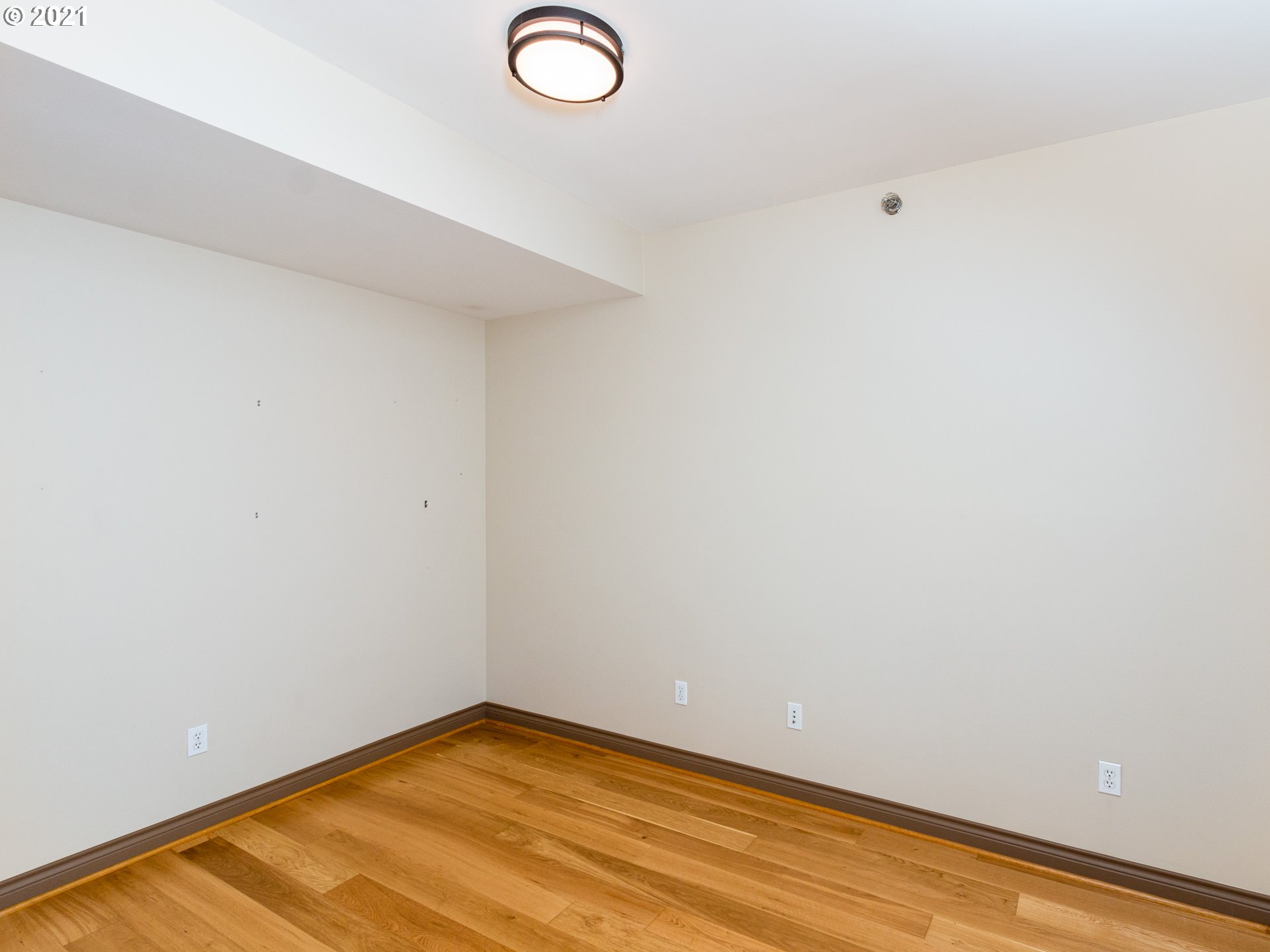 2454 Northwest Westover Road, Unit 5201 Portland, OR 97210 - Photo 18 of 23 Gallery Image 18