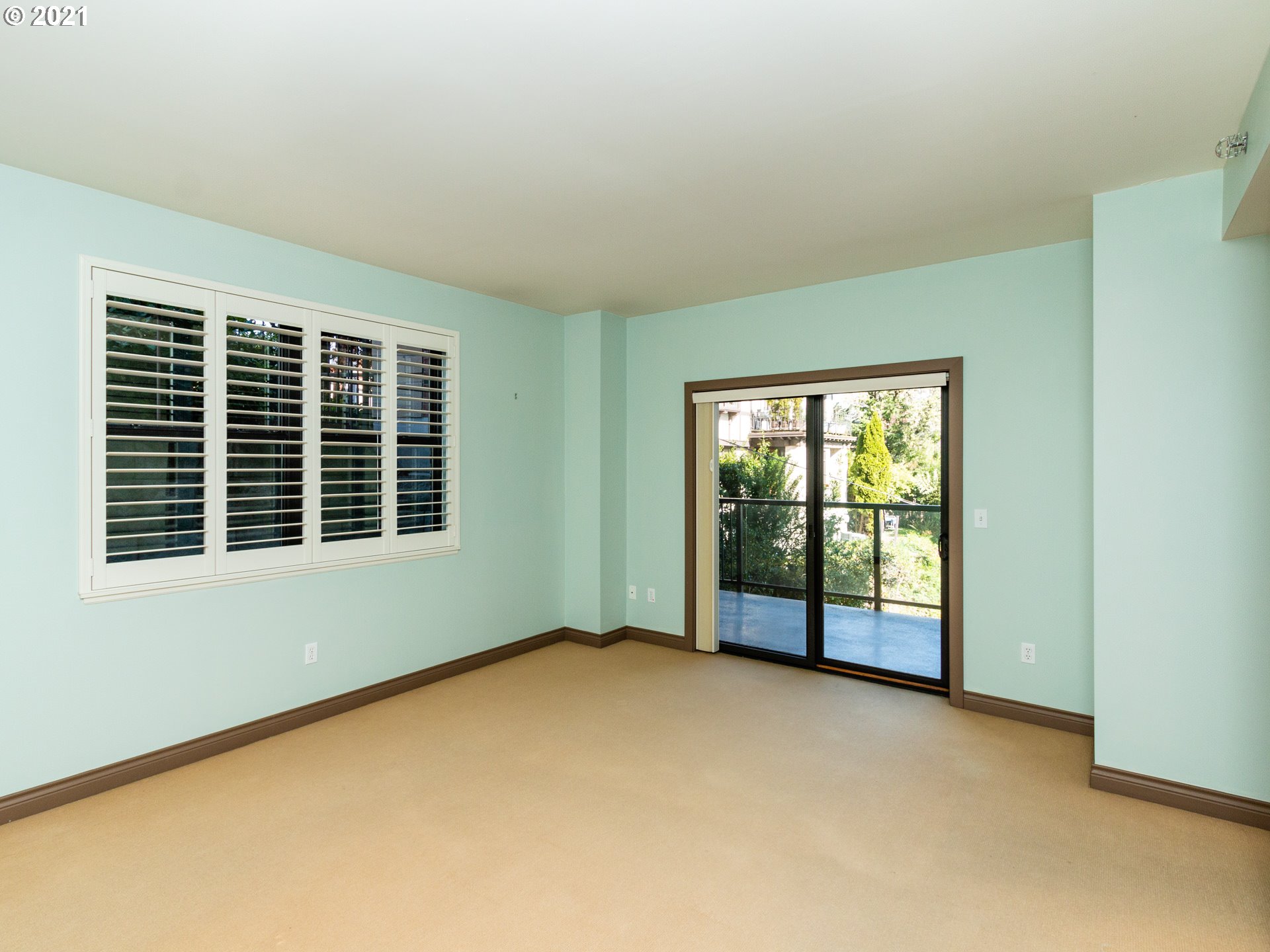 2454 Northwest Westover Road, Unit 5201 Portland, OR 97210 - Photo 7 of 23 Gallery Image 7