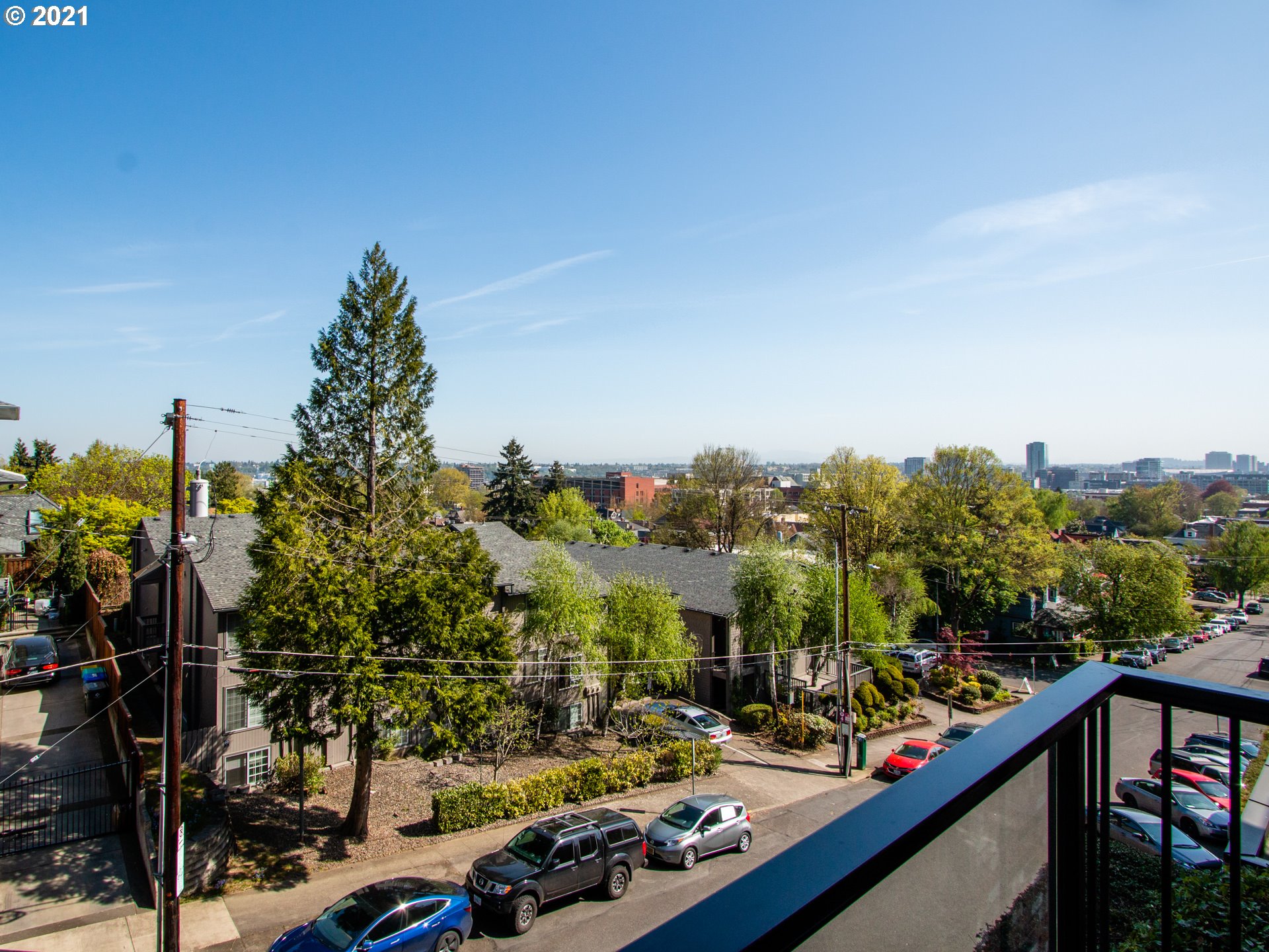 2454 Northwest Westover Road, Unit 5201 Portland, OR 97210 - Photo 9 of 23 Gallery Image 9