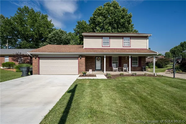 $279,900 | 2506 Schell Lane, New Albany, IN 47150