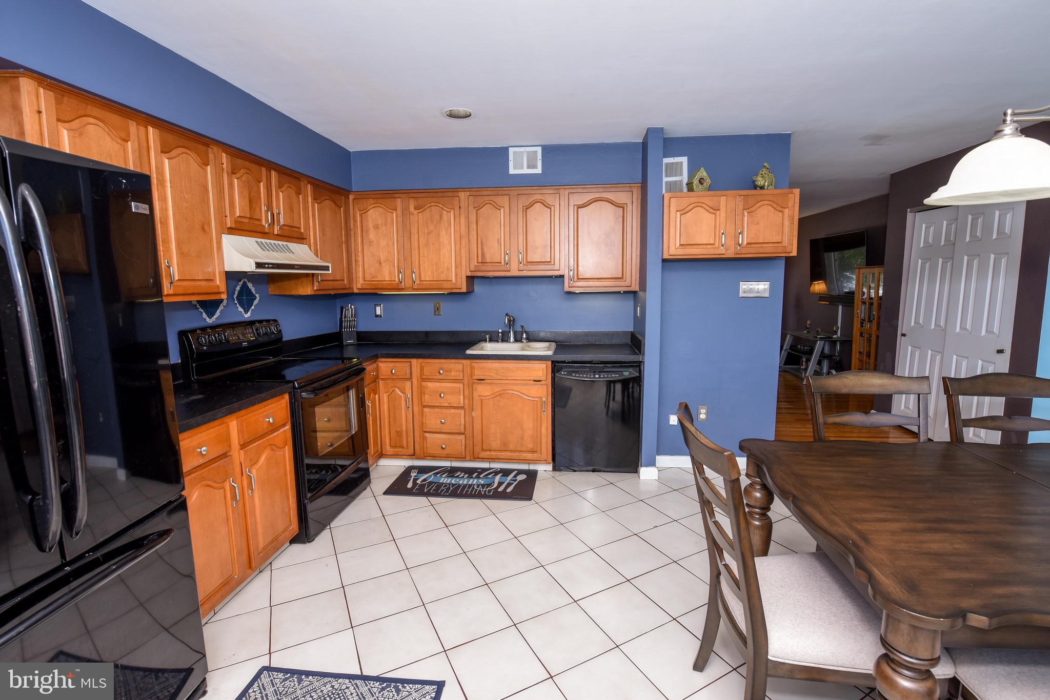 3423 Brookview Road Philadelphia, PA 19154 - Photo 8 of 25 Gallery Image 8