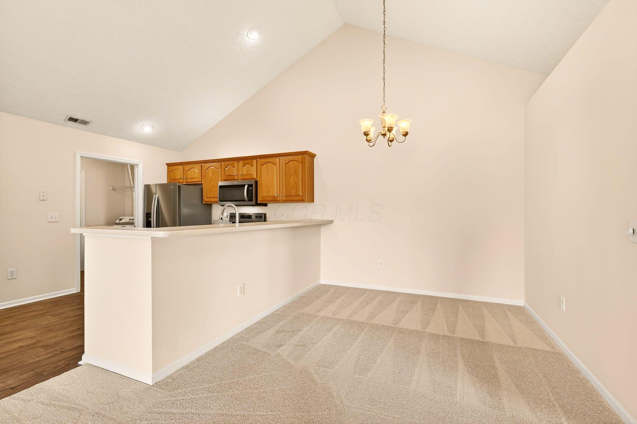 3731 Stoneway Point Powell, OH 43065 - Photo 18 of 47 Dining room