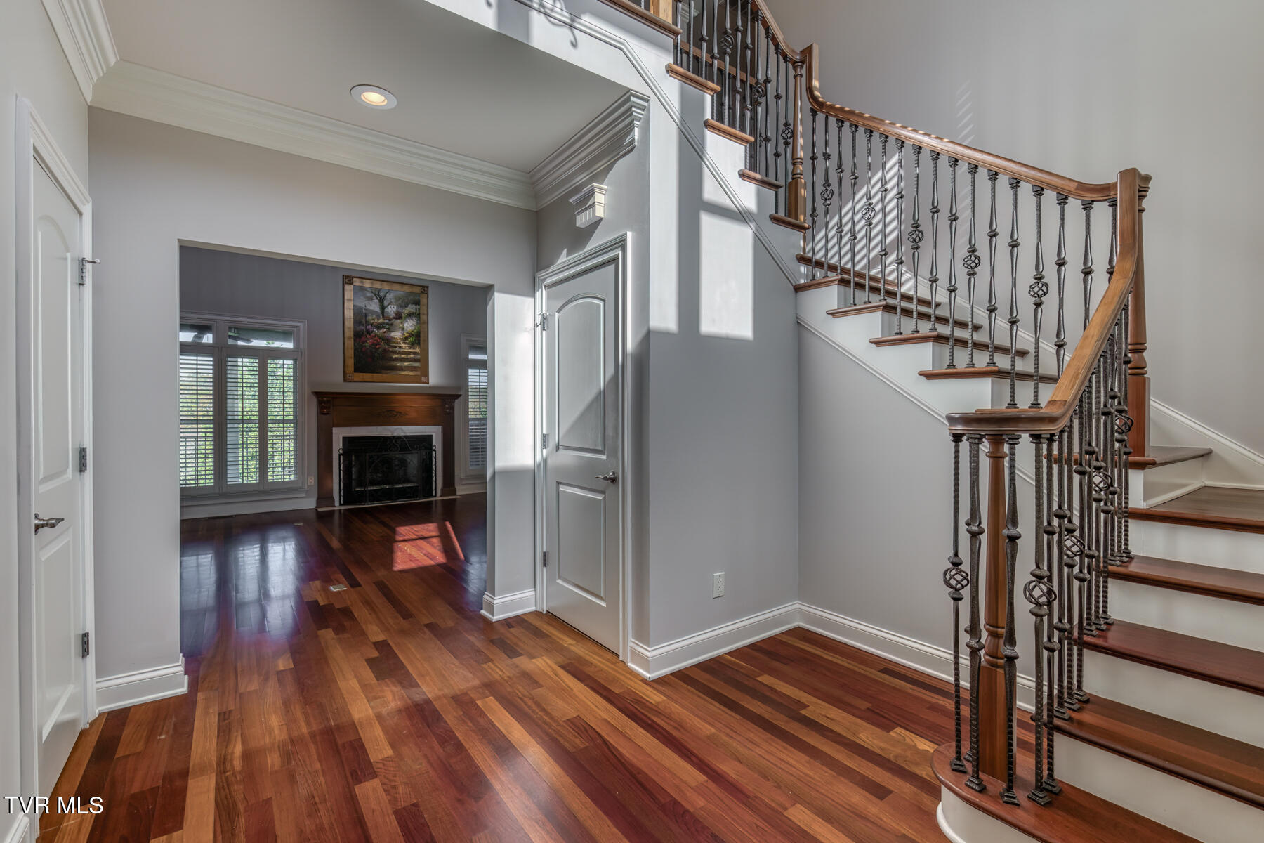 102 Oak View Circle Bristol, TN 37620 - Photo 11 of 93 102 Oak View Cir-11