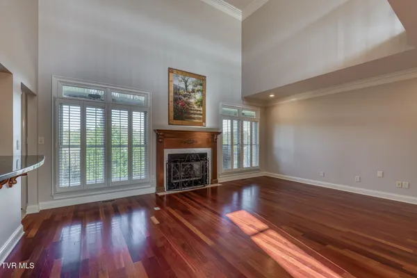 $824,500 | 102 Oak View Circle, Bristol, TN 37620