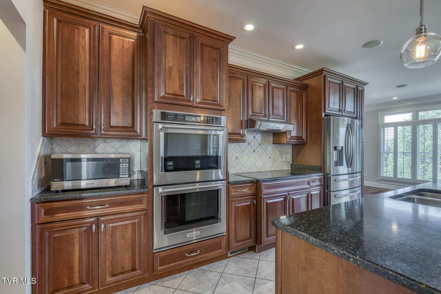 102 Oak View Circle Bristol, TN 37620 - Photo 21 of 93 102 Oak View Cir-21