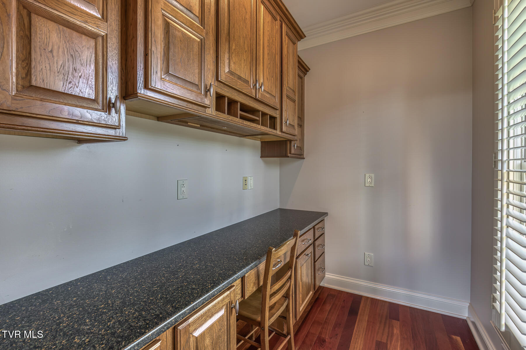 102 Oak View Circle Bristol, TN 37620 - Photo 28 of 93 102 Oak View Cir-28