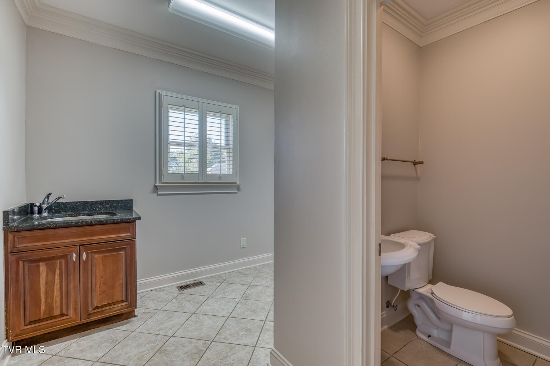 102 Oak View Circle Bristol, TN 37620 - Photo 29 of 93 102 Oak View Cir-29