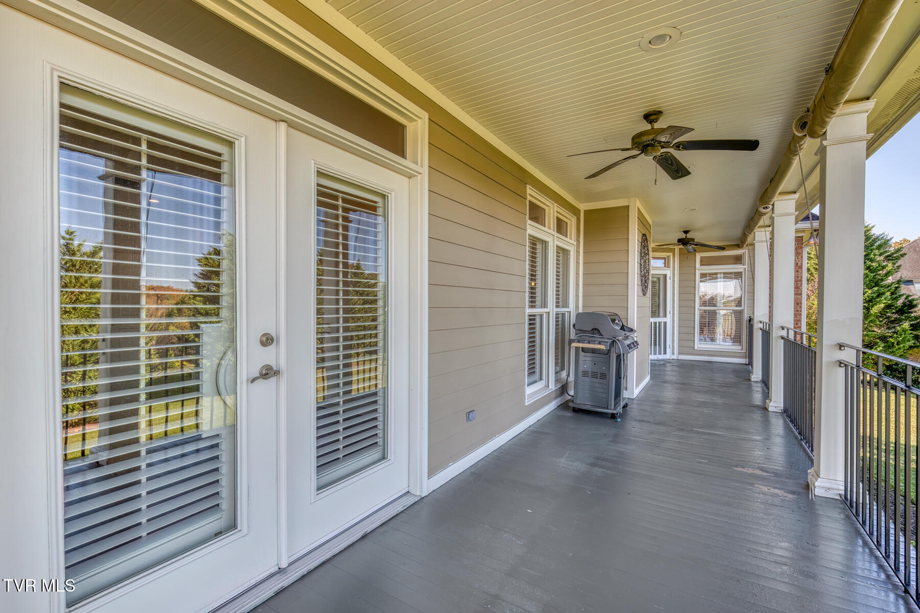 102 Oak View Circle Bristol, TN 37620 - Photo 40 of 93 102 Oak View Cir-40