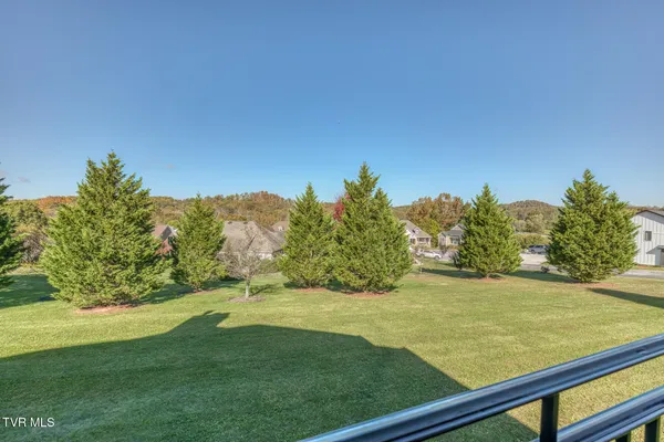 $824,500 | 102 Oak View Circle, Bristol, TN 37620