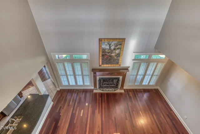 $899,500 | 102 Oak View Circle, Bristol, TN 37620