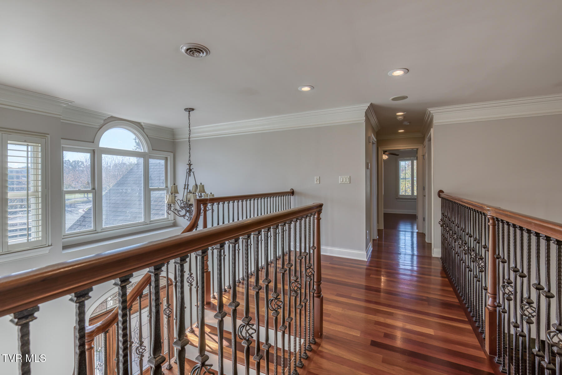102 Oak View Circle Bristol, TN 37620 - Photo 47 of 93 102 Oak View Cir-47