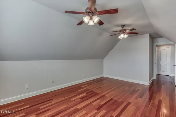 $824,500 | 102 Oak View Circle, Bristol, TN 37620