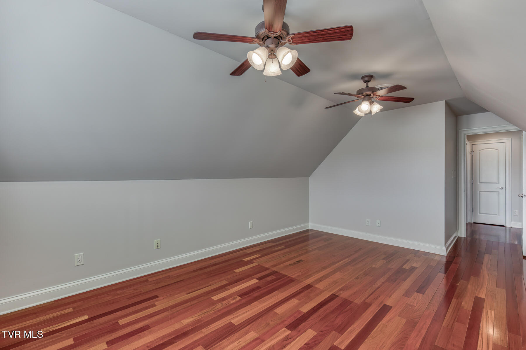 102 Oak View Circle Bristol, TN 37620 - Photo 50 of 93 102 Oak View Cir-50